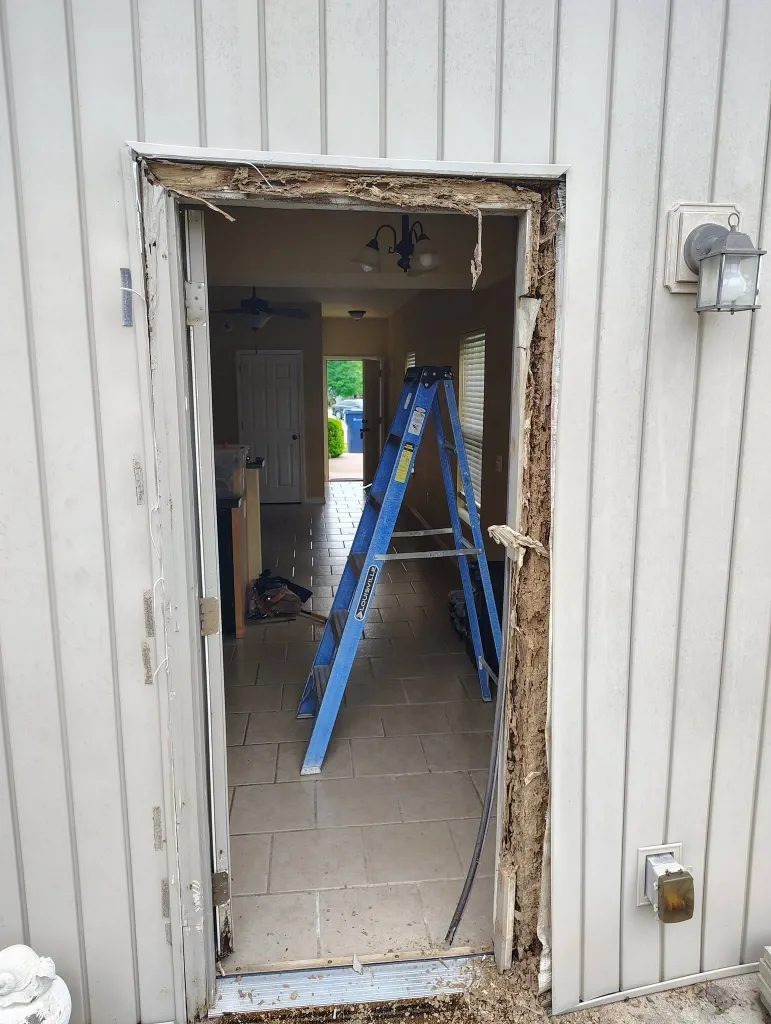 Before general handyman door repair in Green Bay – sagging interior door that sticks and rubs the floor