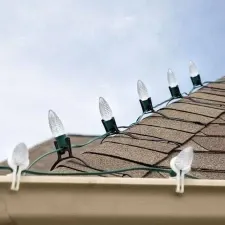 Before holiday roof light installation in Green Bay – bare roofline with no Christmas lights